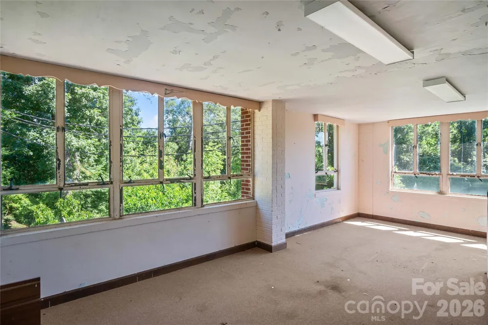 330 Carolina Drive Tryon, NC 28782