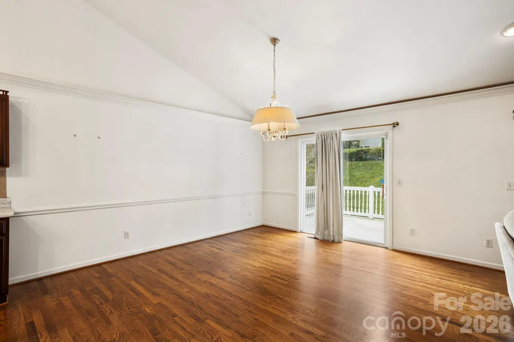 315 Charlestown Drive Hendersonville, NC 28792