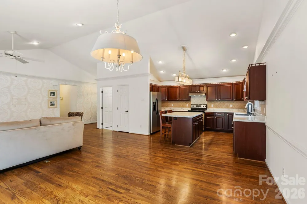 315 Charlestown Drive Hendersonville, NC 28792