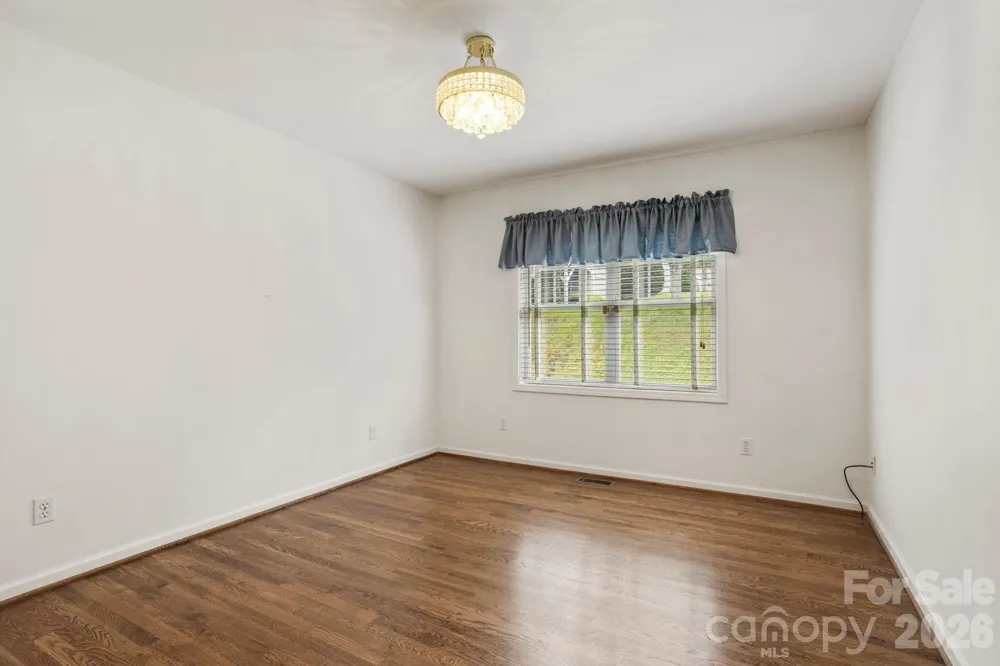 315 Charlestown Drive Hendersonville, NC 28792