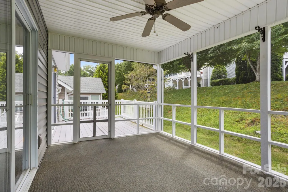 315 Charlestown Drive Hendersonville, NC 28792