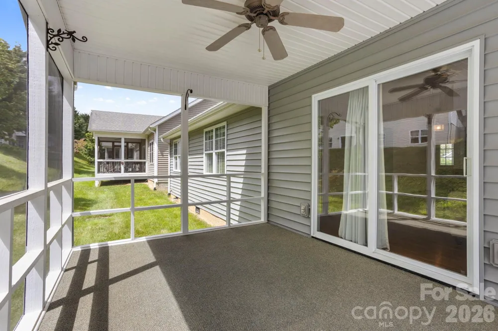 315 Charlestown Drive Hendersonville, NC 28792