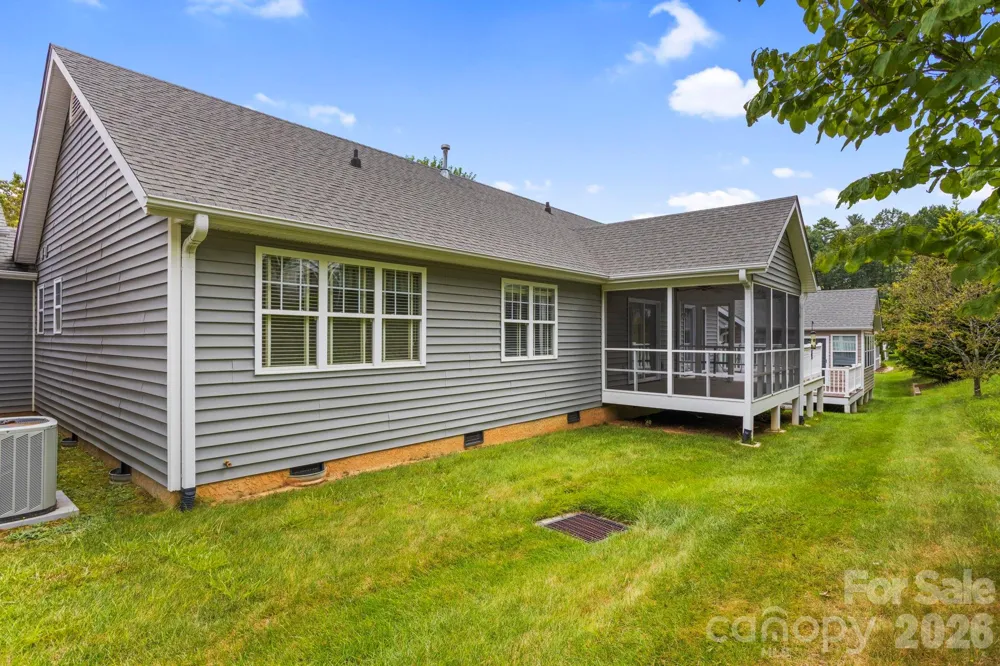 315 Charlestown Drive Hendersonville, NC 28792