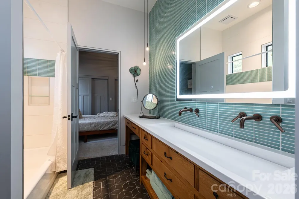 208 Glenroy Court Flat Rock, NC 28731