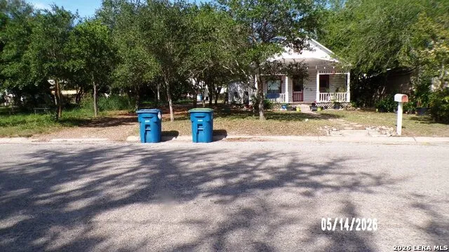 104 - 106 Harrison Street Beeville, TX 78102