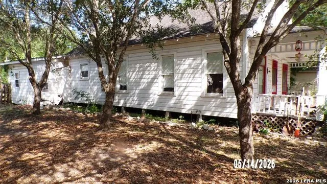 104 - 106 Harrison Street Beeville, TX 78102