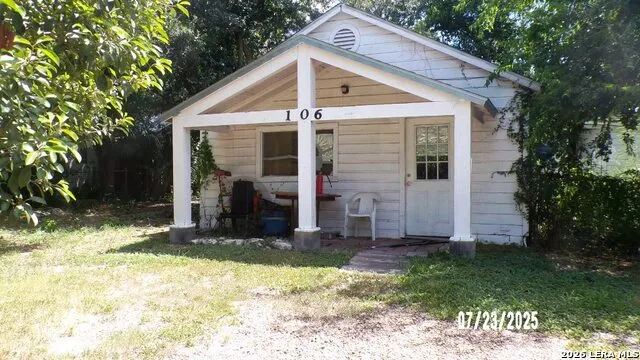 104 - 106 Harrison Street Beeville, TX 78102