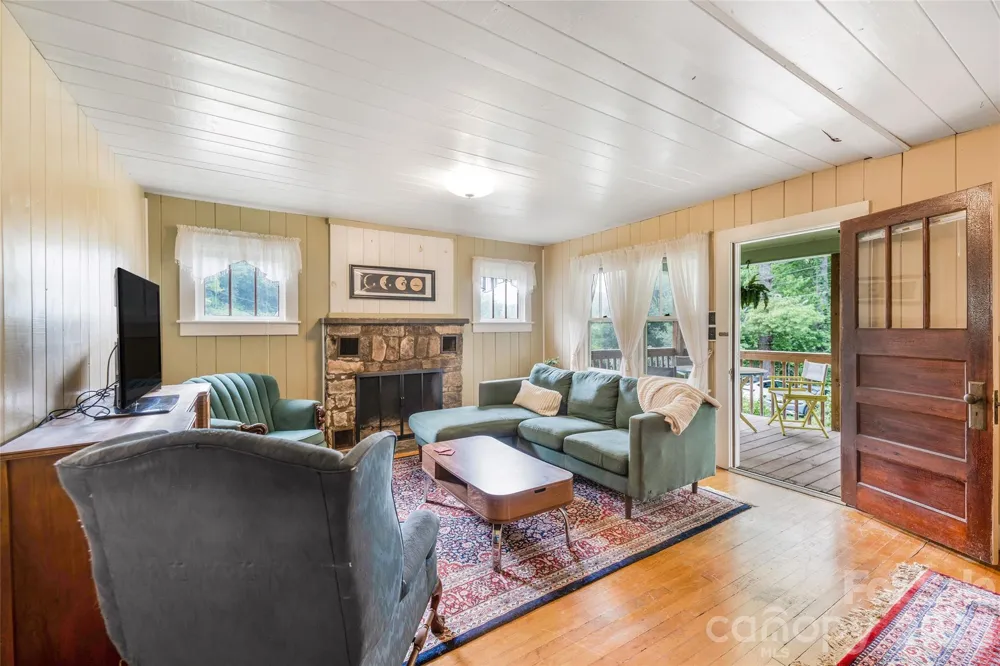 50 Rocky Branch Road Waynesville, NC 28786