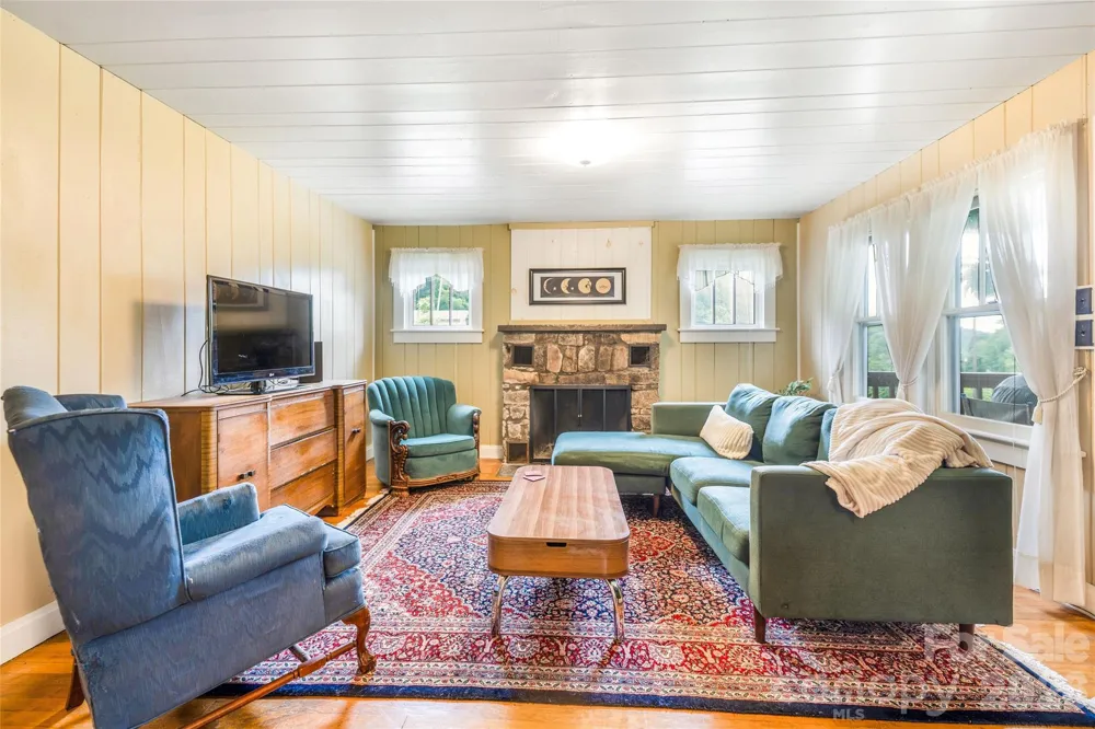 50 Rocky Branch Road Waynesville, NC 28786