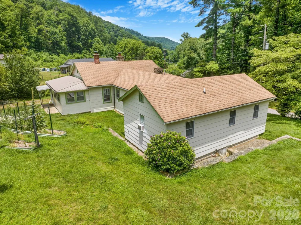 50 Rocky Branch Road Waynesville, NC 28786