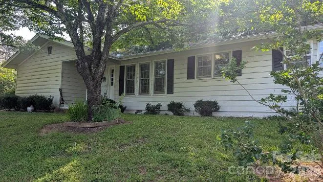 616 Pineview Lakes Road Chester, SC 29706