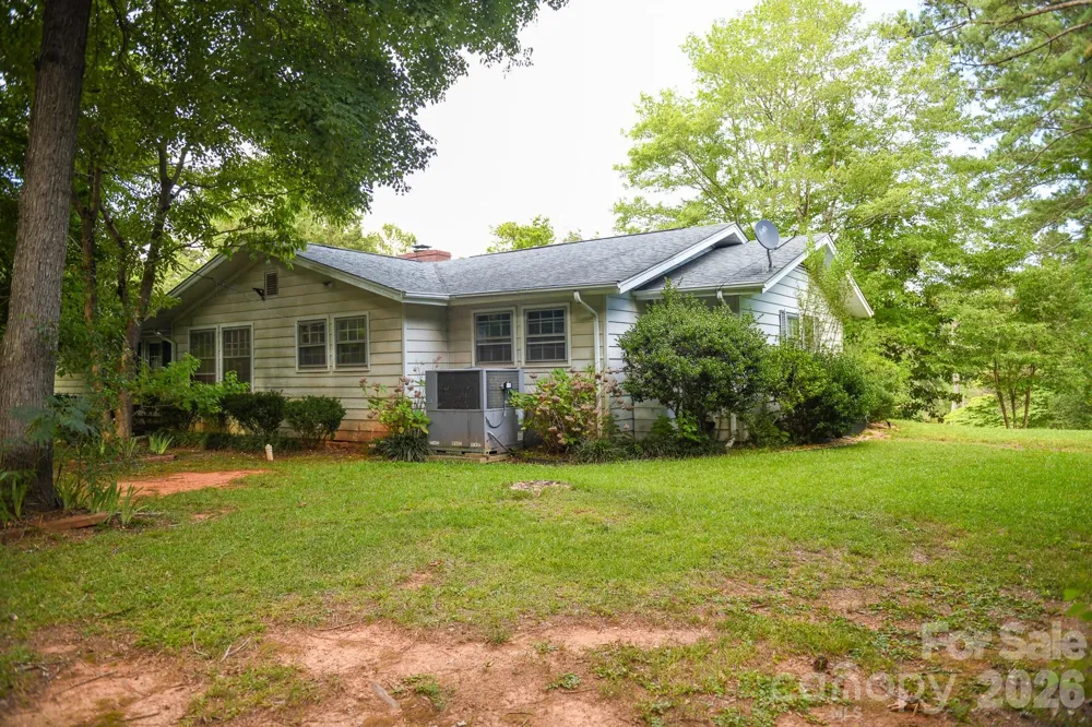 616 Pineview Lakes Road Chester, SC 29706