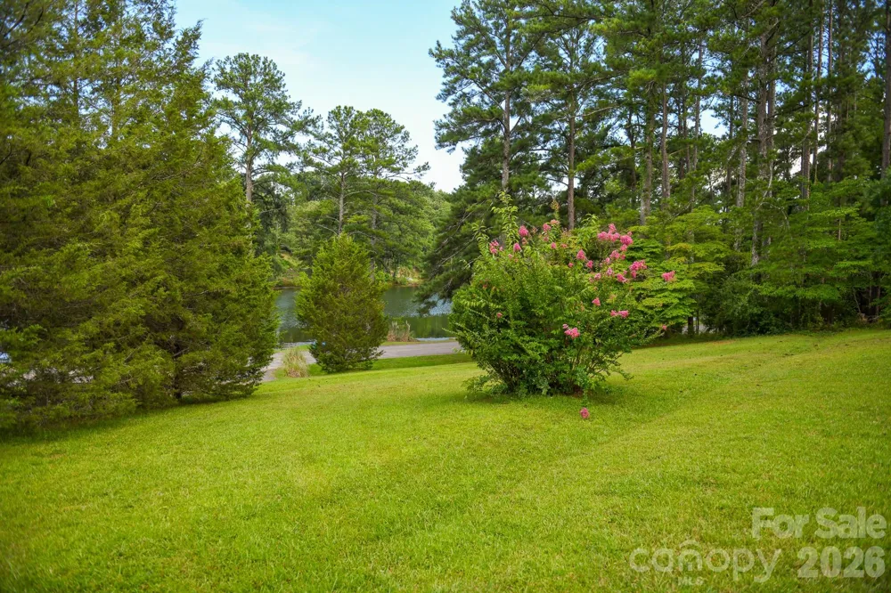 616 Pineview Lakes Road Chester, SC 29706