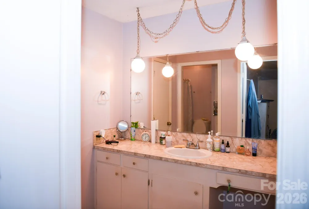 616 Pineview Lakes Road Chester, SC 29706