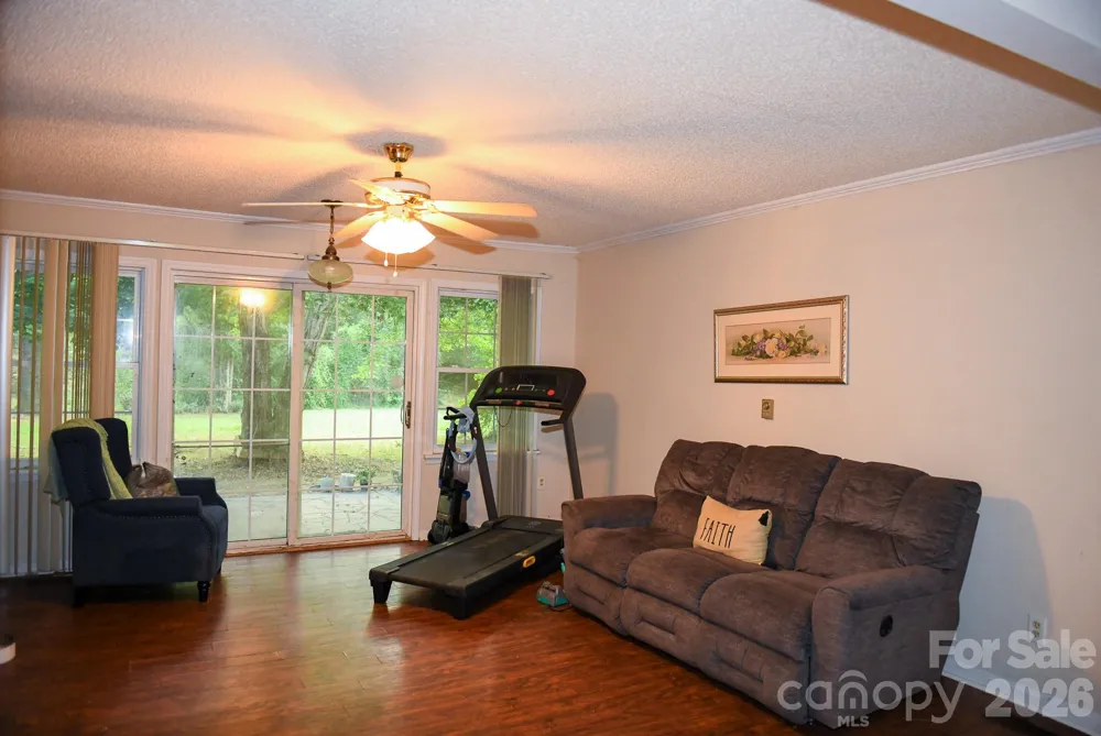 616 Pineview Lakes Road Chester, SC 29706