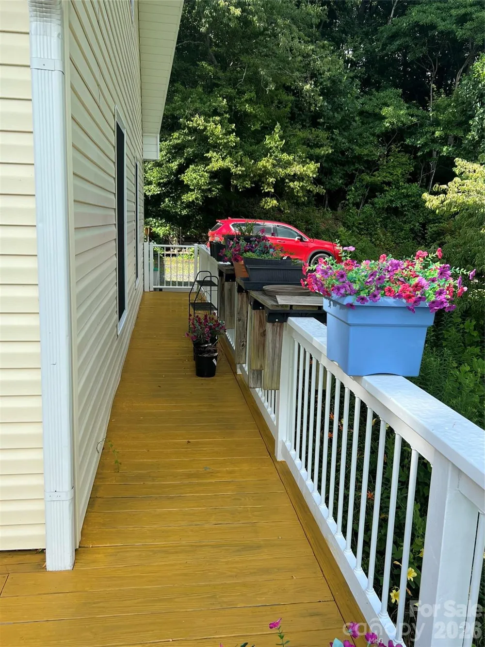 530 West Side Road Burnsville, NC 28714