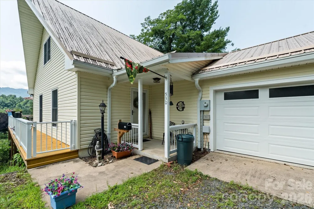 530 West Side Road Burnsville, NC 28714