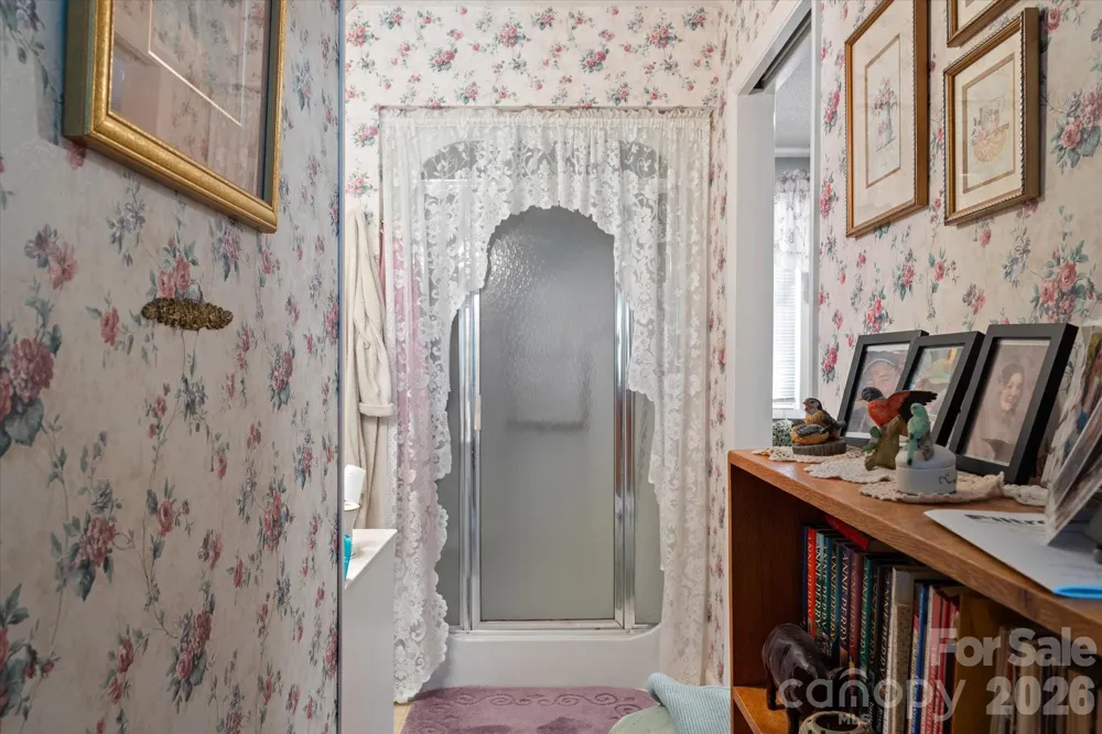 530 West Side Road Burnsville, NC 28714