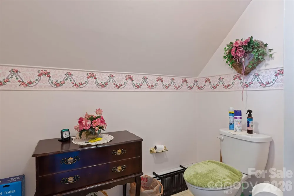 530 West Side Road Burnsville, NC 28714