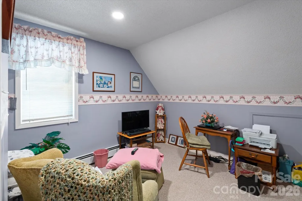 530 West Side Road Burnsville, NC 28714