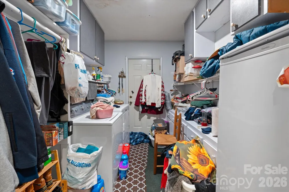 530 West Side Road Burnsville, NC 28714
