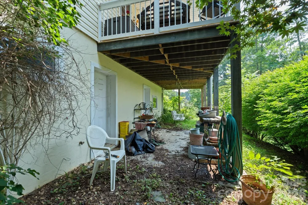 530 West Side Road Burnsville, NC 28714