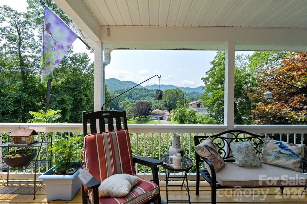 530 West Side Road Burnsville, NC 28714