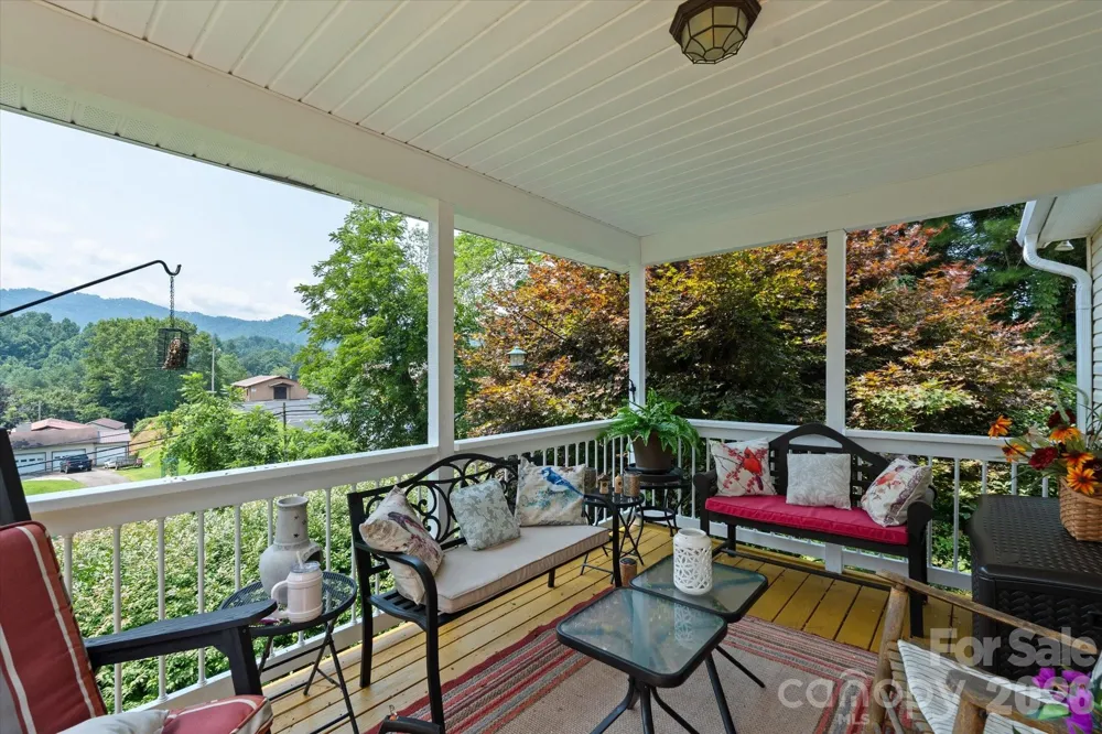 530 West Side Road Burnsville, NC 28714