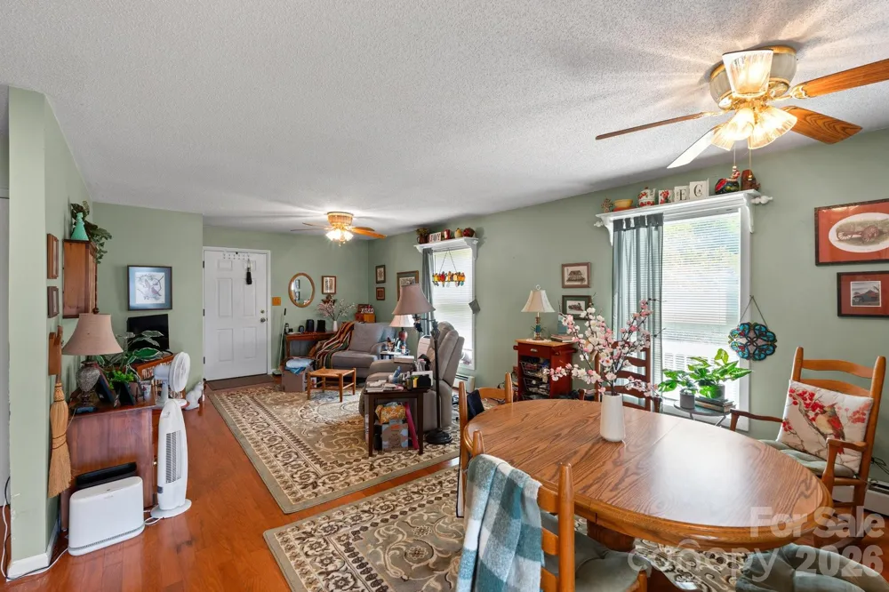 530 West Side Road Burnsville, NC 28714