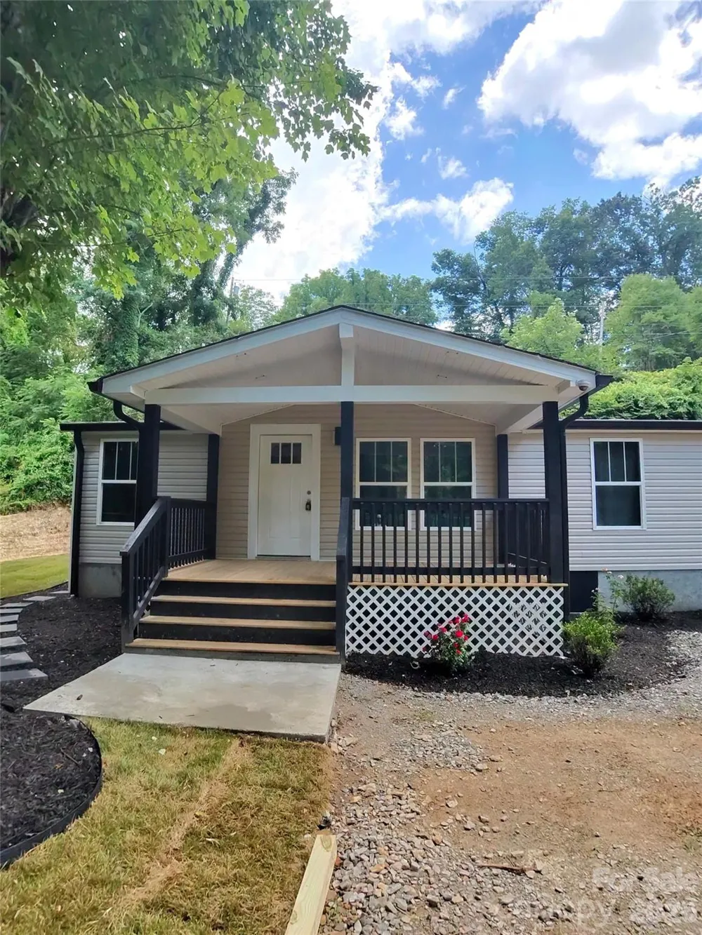 64 P J DRIVE Waynesville, NC 28786