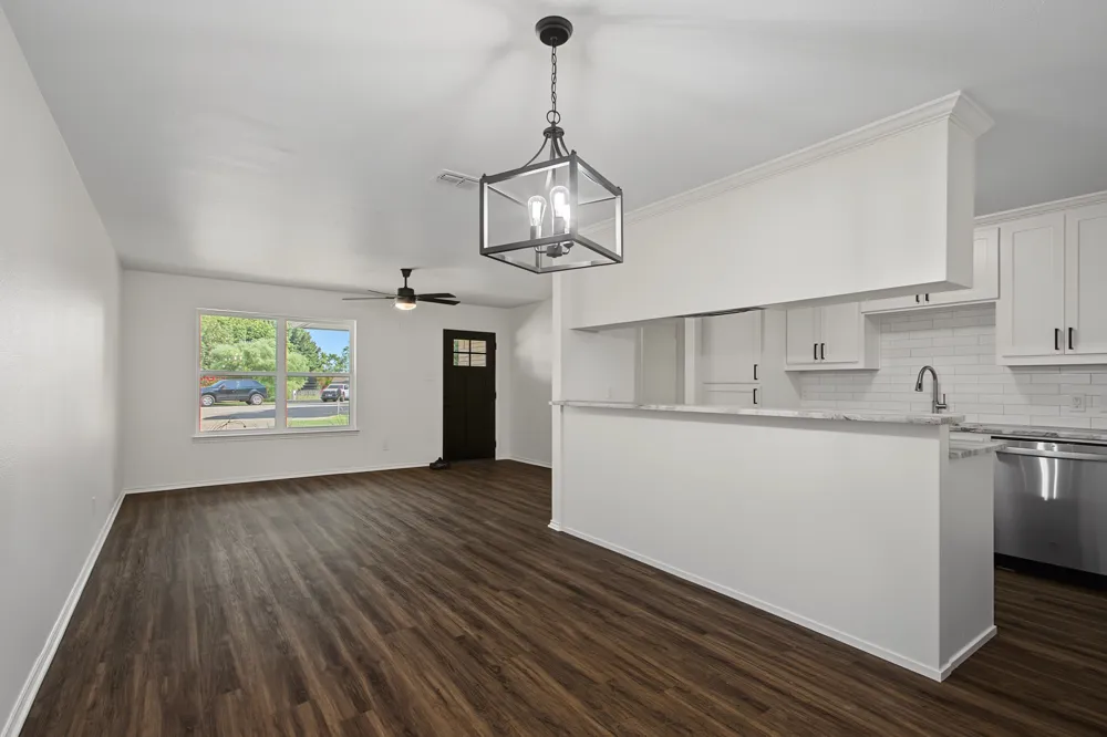 815 Steve Ct Sanger, TX 76266