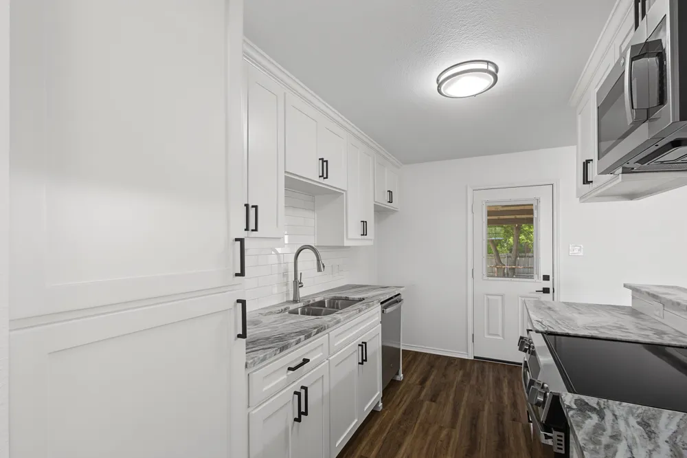 815 Steve Ct Sanger, TX 76266