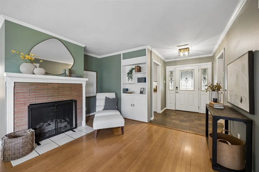 504 Monssen Drive Dallas, TX 75224