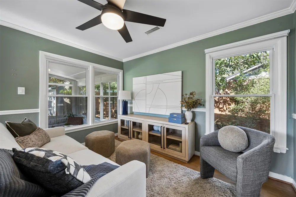 504 Monssen Drive Dallas, TX 75224