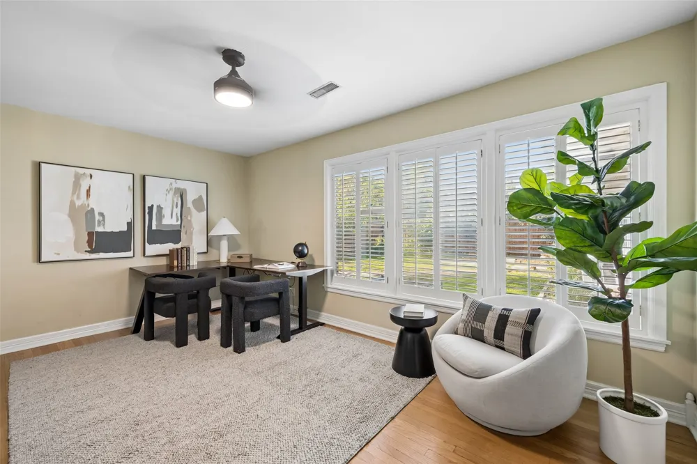504 Monssen Drive Dallas, TX 75224