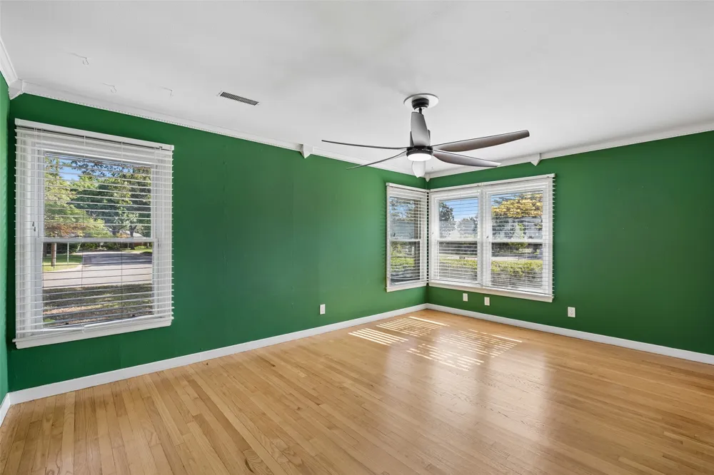 504 Monssen Drive Dallas, TX 75224