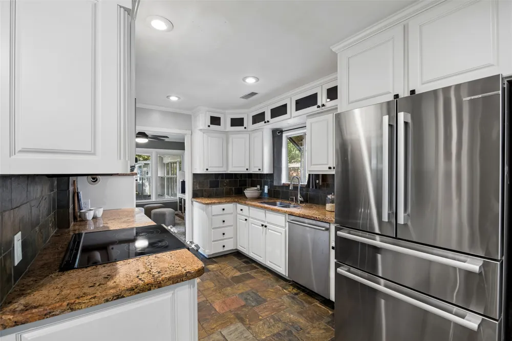 504 Monssen Drive Dallas, TX 75224