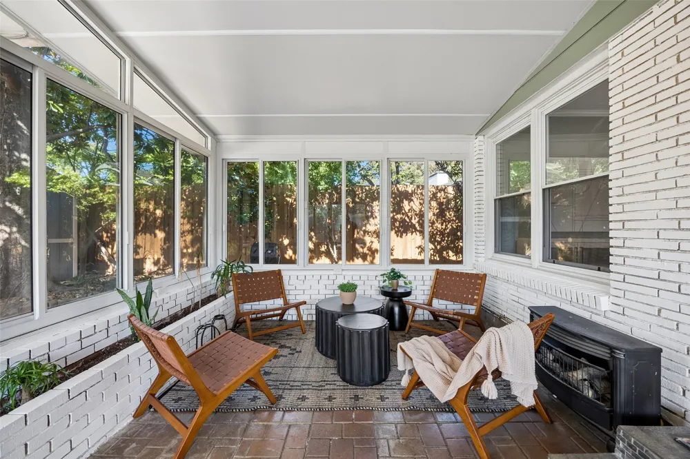 504 Monssen Drive Dallas, TX 75224