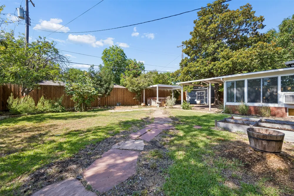 504 Monssen Drive Dallas, TX 75224