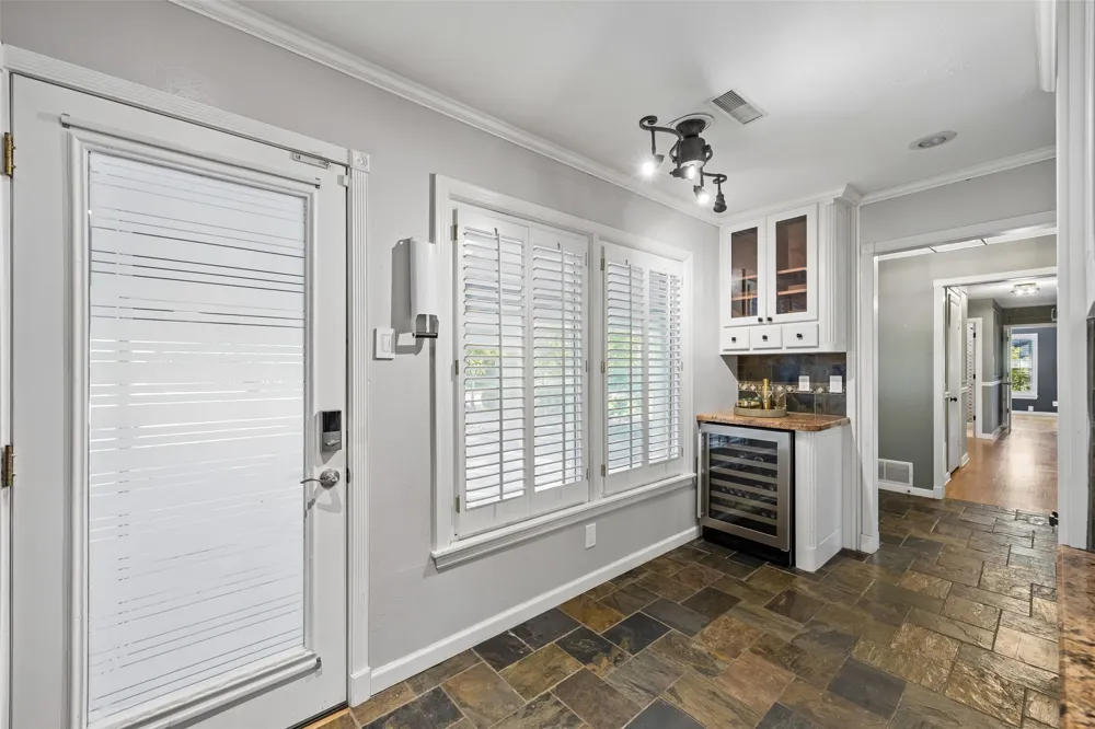 504 Monssen Drive Dallas, TX 75224