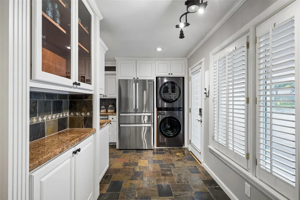 504 Monssen Drive Dallas, TX 75224