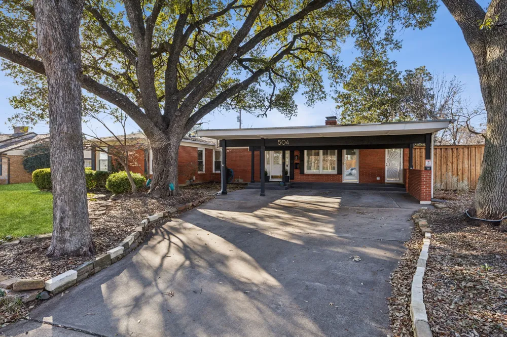 504 Monssen Drive Dallas, TX 75224