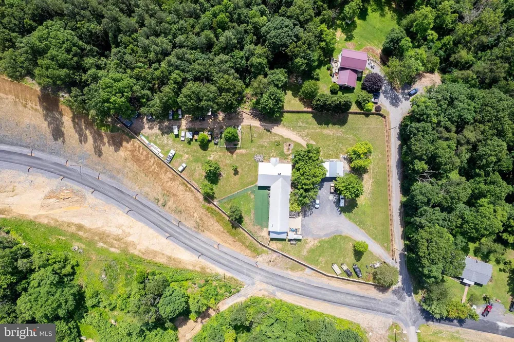 FIELDING LANE Berkeley Springs, WV 25411