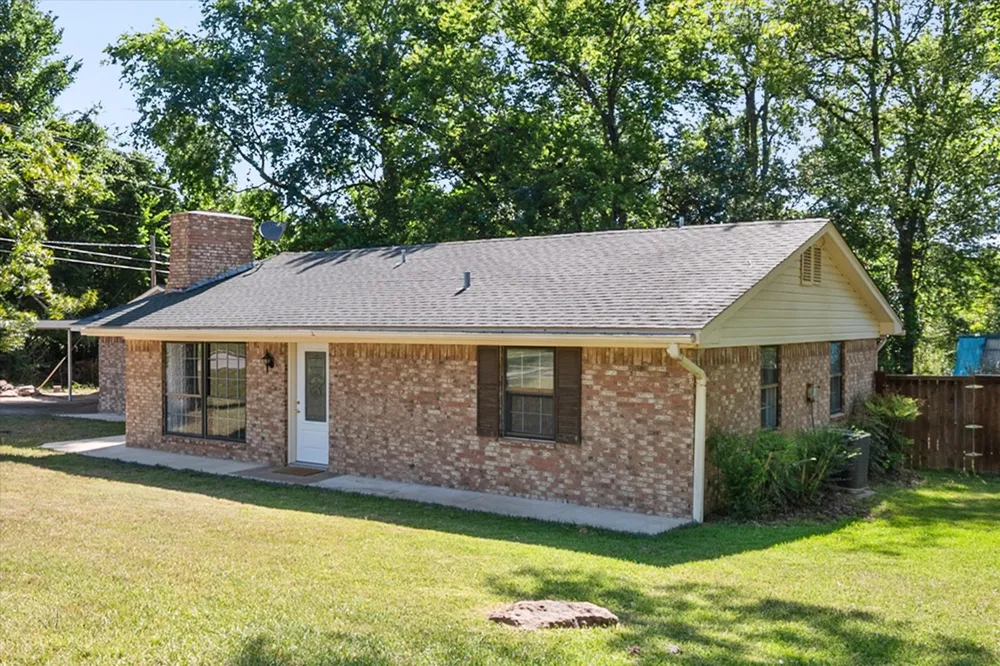 1702 Lazy U Drive Canton, TX 75103