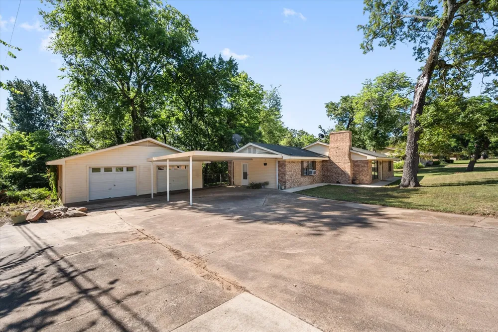 1702 Lazy U Drive Canton, TX 75103