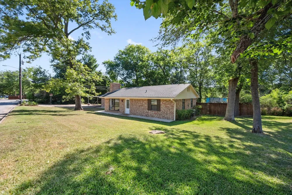 1702 Lazy U Drive Canton, TX 75103
