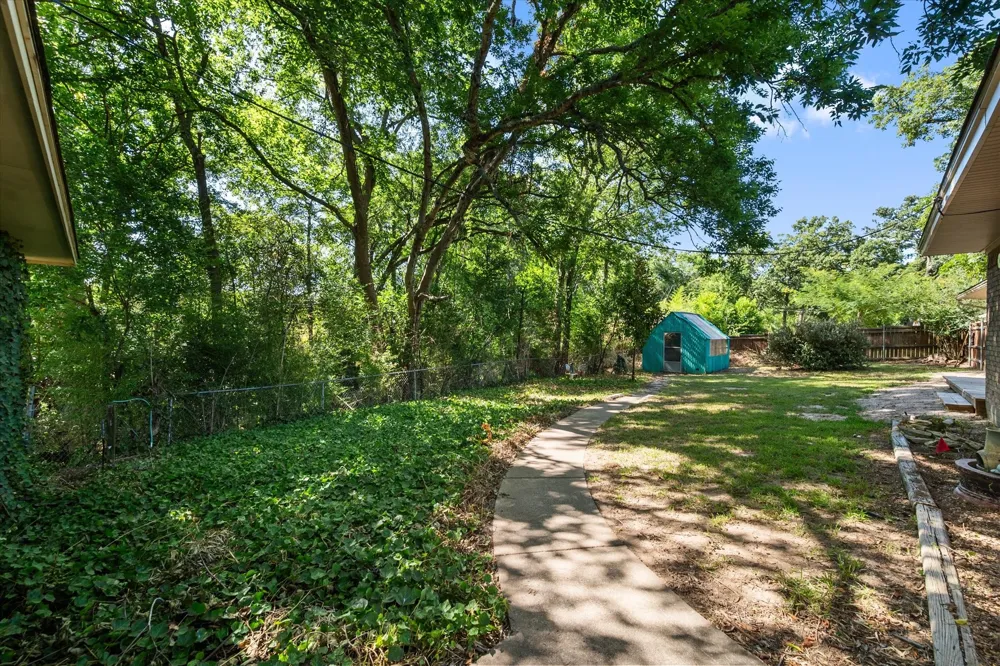 1702 Lazy U Drive Canton, TX 75103