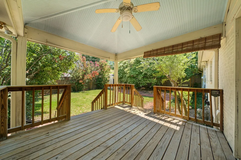 3881 Gaspar Drive Dallas, TX 75220