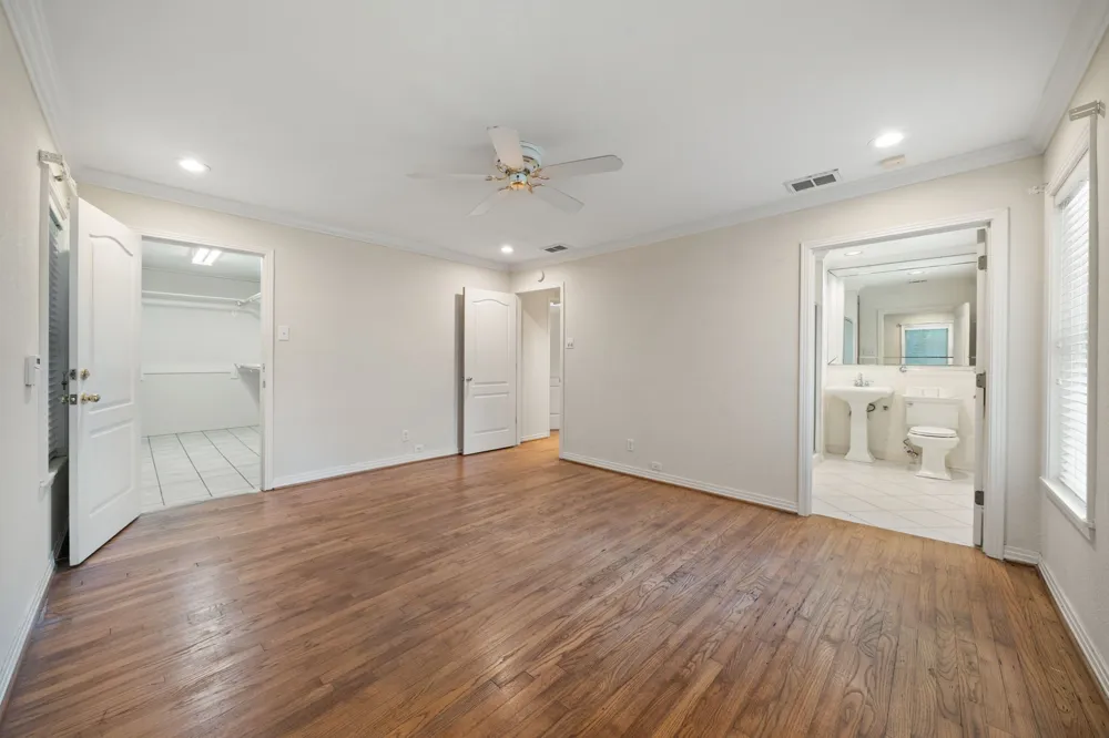 3881 Gaspar Drive Dallas, TX 75220