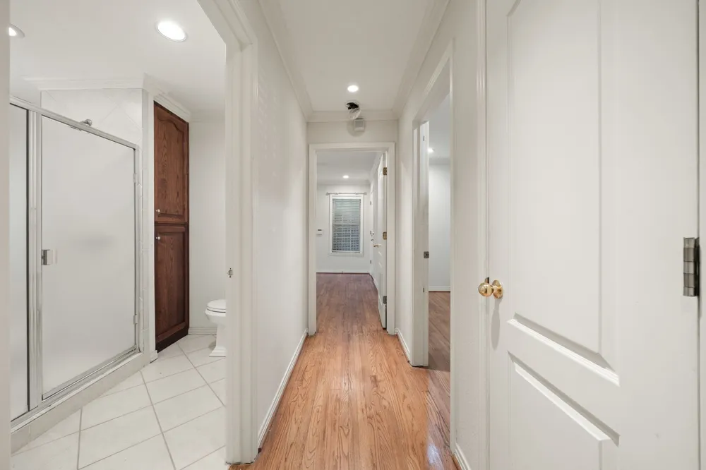 3881 Gaspar Drive Dallas, TX 75220